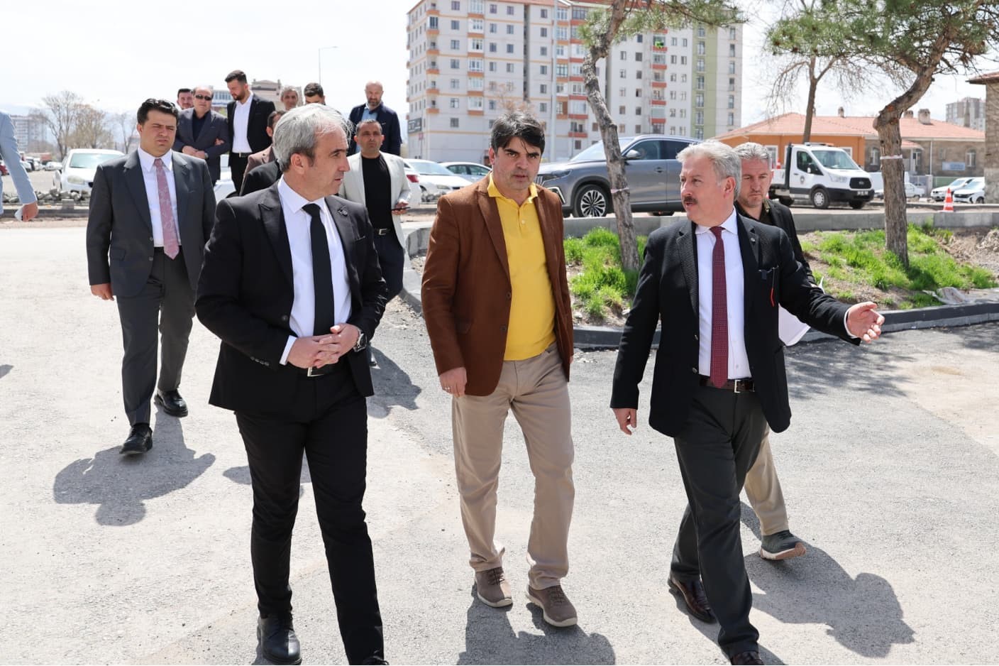 Başkan Palancıoğlu:  Gülük Mahallesi’nde hummalı çalışmalar yapılıyor 
?v=1