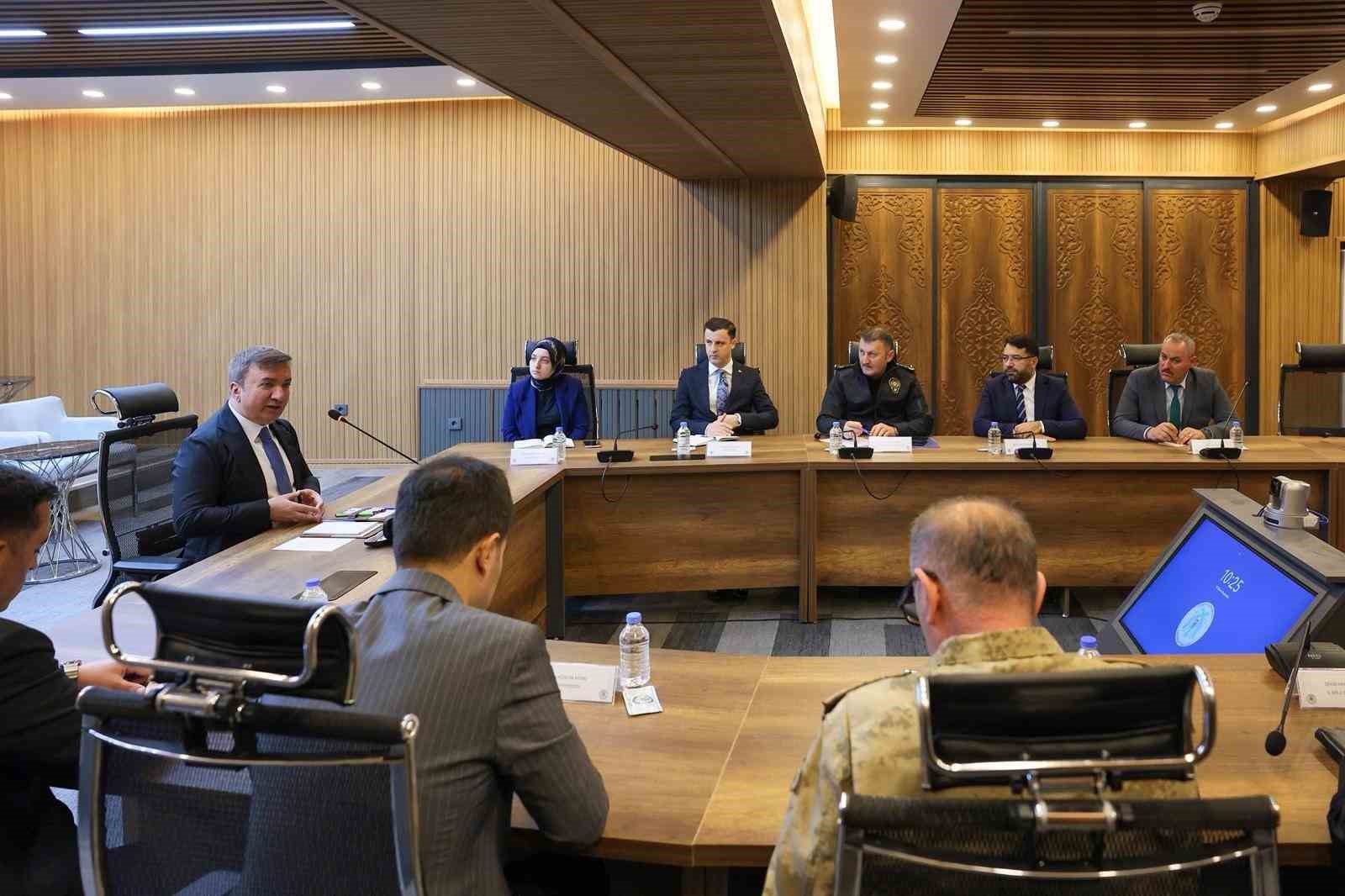 Erzincan’da okul güvenliği toplantısı düzenlendi
?v=1