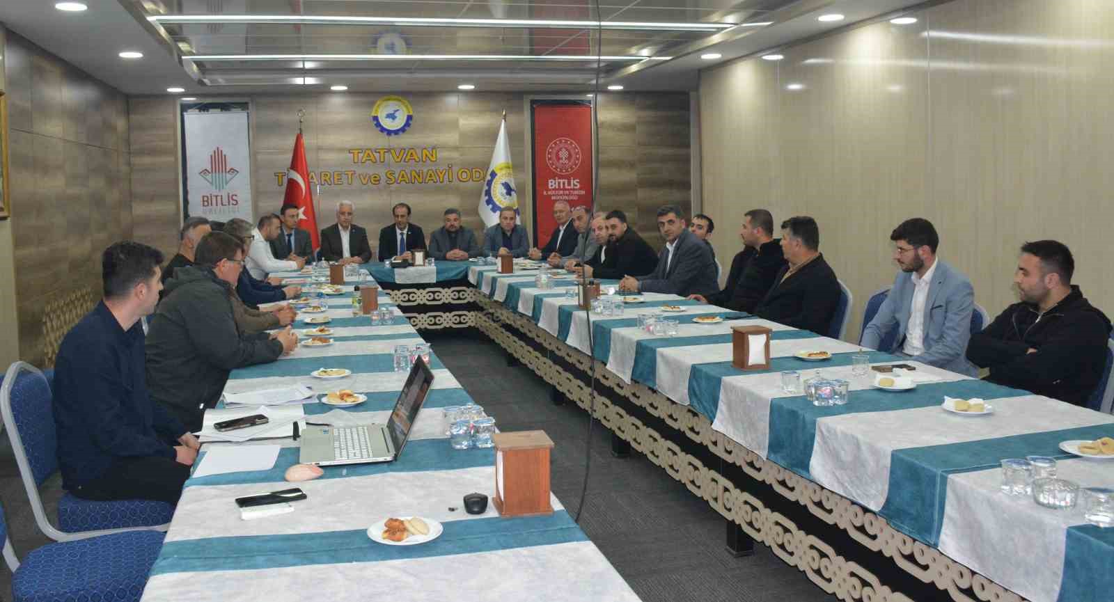 Tatvan’da turizm sektör temsilcileri toplantısı gerçekleştirildi
?v=1