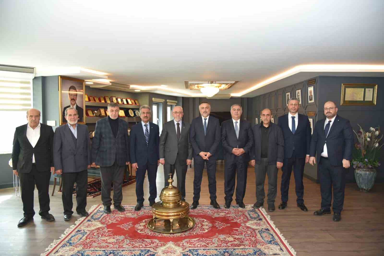 Gıda ve Kontrol Genel Müdürü Dilber, Başkan Dumandağ ile bir araya geldi
?v=1