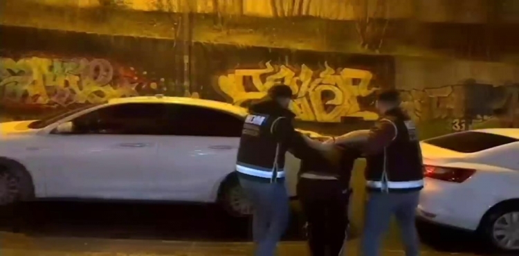 196 ülkede kırmızı bültenle aranan ’altın adam’ İstanbul’da yakalandı?v=1