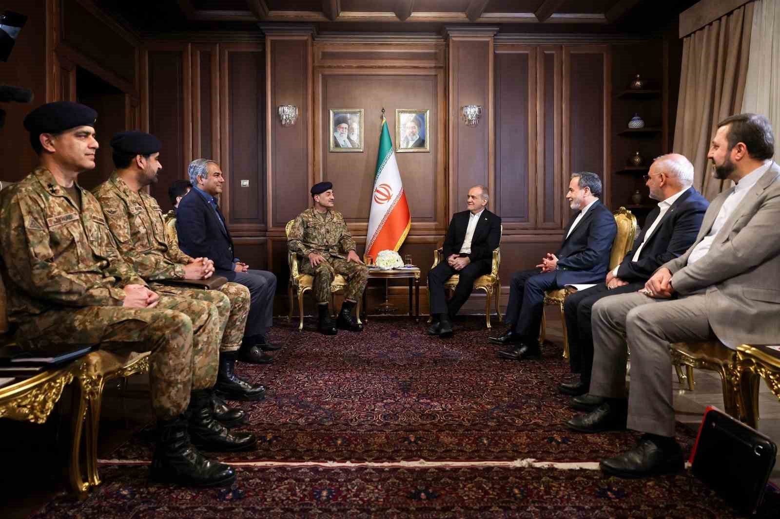 İran Cumhurbaşkanı Pezeşkiyan:  ABD galip gelmeyecek, dünya ağır bedeller ödeyecek 
?v=1