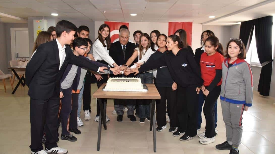 Burhaniye’de TÜBİTAK Şampiyonlarına anlamlı kutlama
?v=1