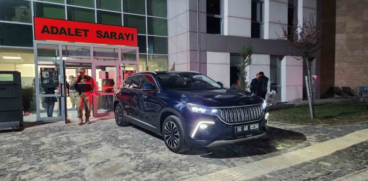 Gülistan Doku soruşturmasında 2 şüpheli adliyeye sevk edildi?v=1