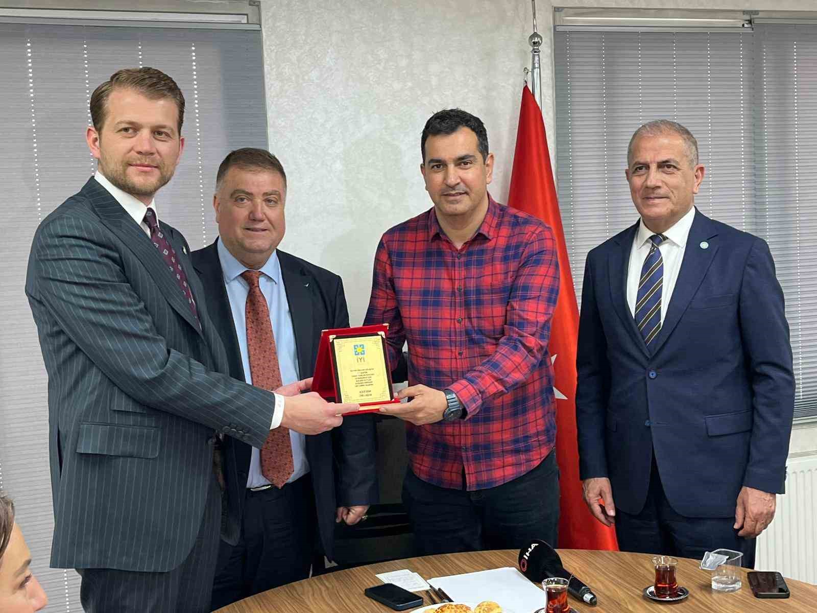 Yılın ’en iyi taksicisi’
?v=1