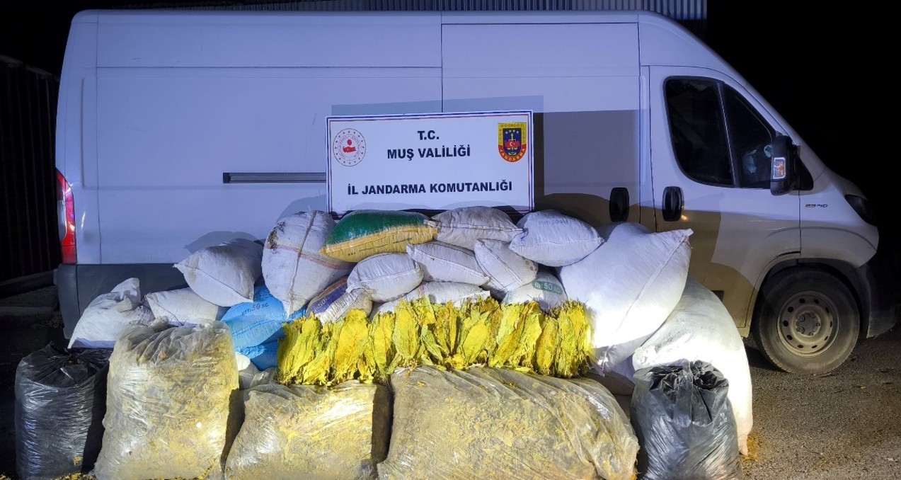 Muş’ta 1 ton 200 kilogram bandrolsüz tütün ele geçirildi
?v=1