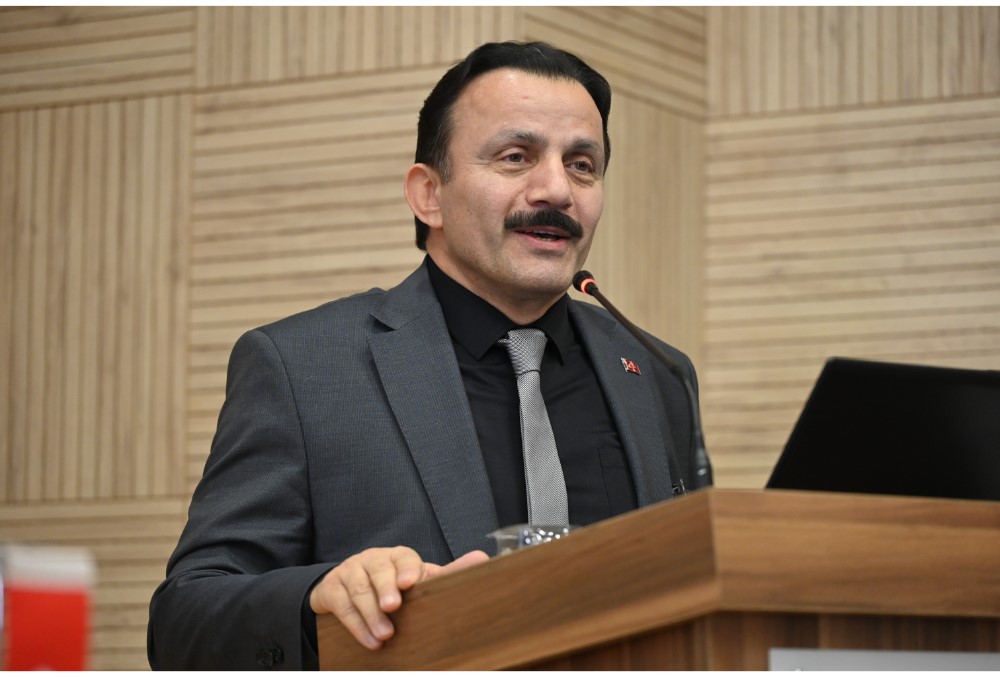 Diyanet İşleri Başkan Yardımcısı Demir’den öğrencilere önemli bilgiler
?v=1