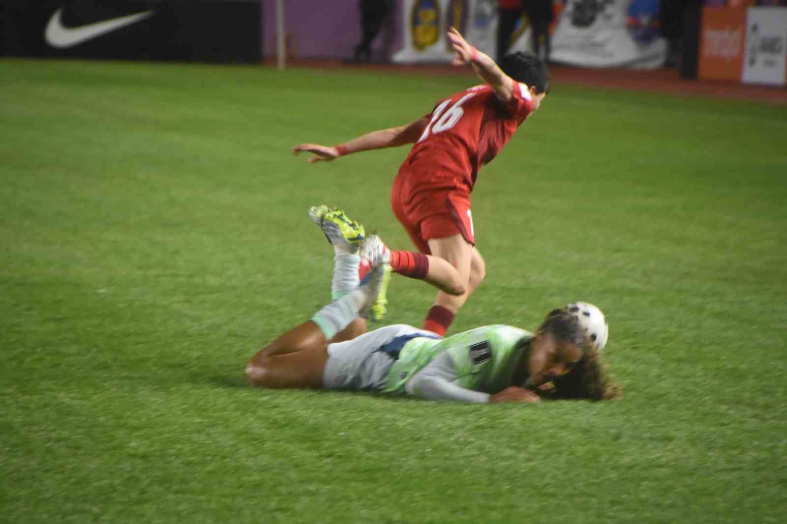 2027 FIFA Kadınlar Dünya Kupası Avrupa Elemeleri: Türkiye 1 - İsviçre 1
?v=1