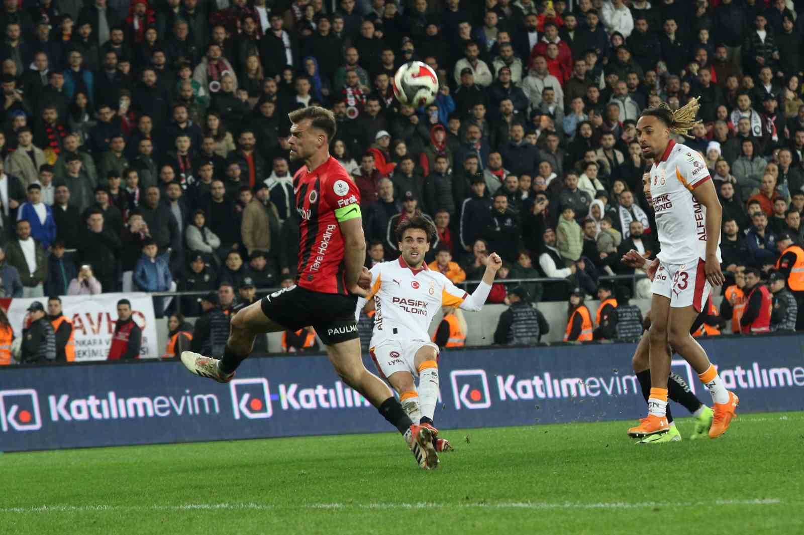 Trendyol Süper Lig: Gençlerbirliği: 1 - Galatasaray: 2 (Maç sonucu)
?v=1