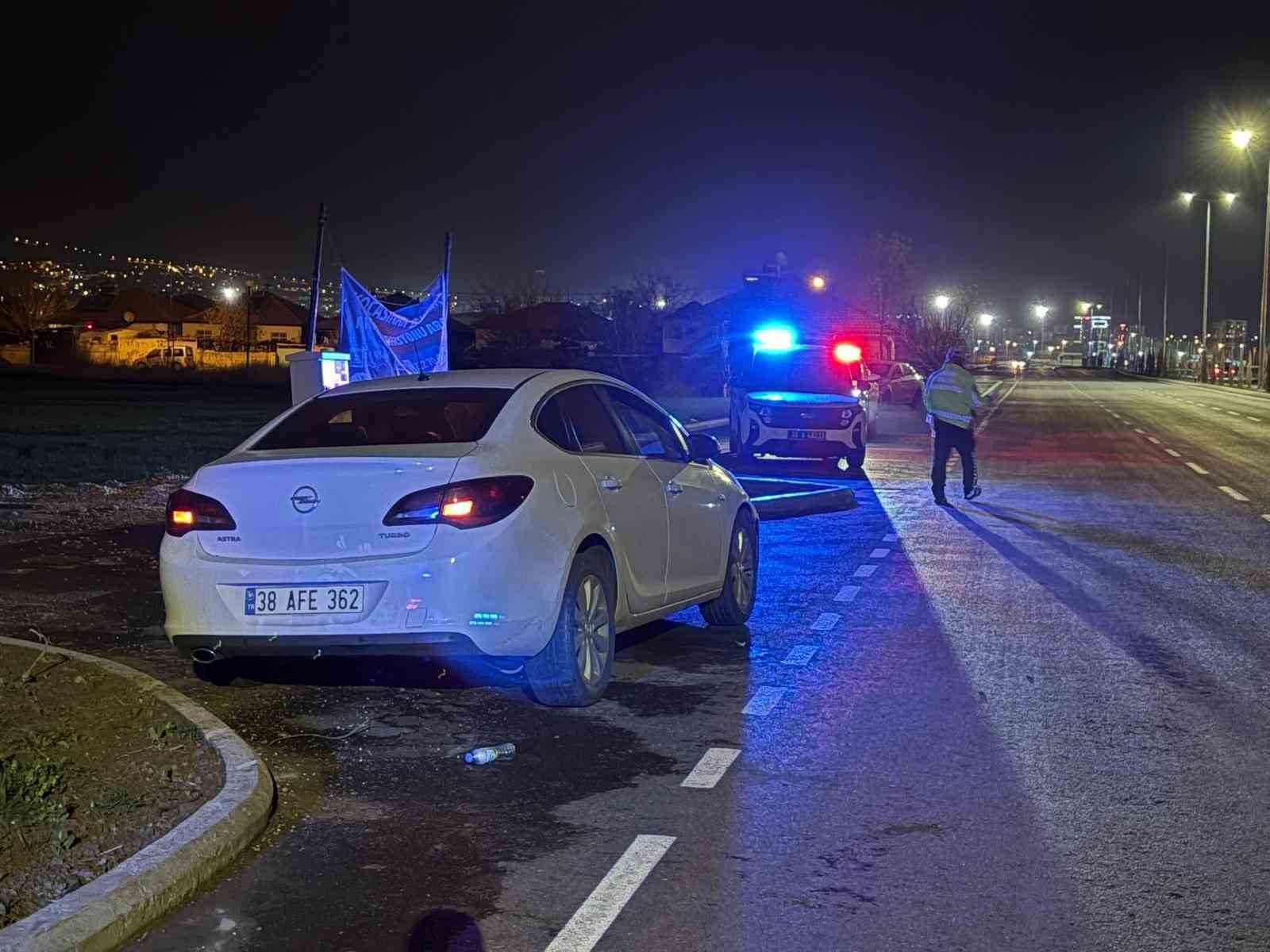 Polisten kaçan alkollü sürücü kaza yapınca yakayı ele verdi
?v=1