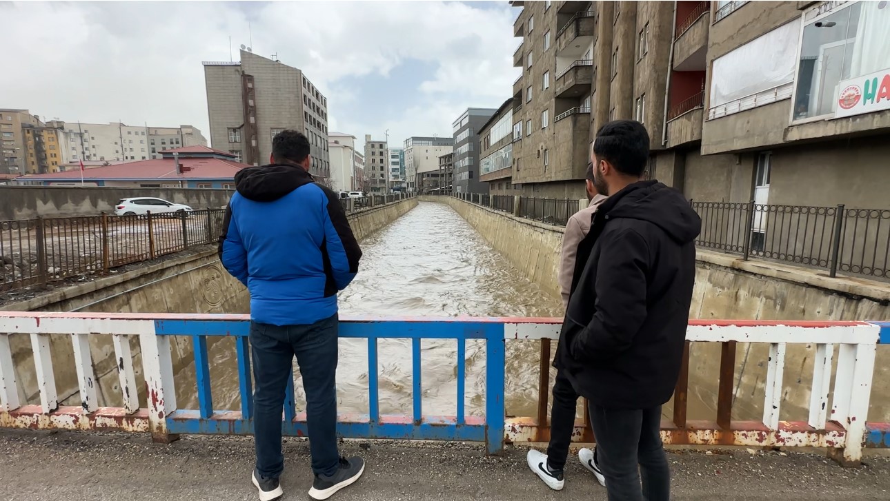 Yüksekova’da bereket taşkını: 10 yıl sonra gelen görsel şölen
?v=1