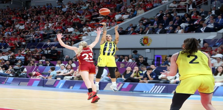 Kadınlar Euroleague’de 3. kez şampiyon Fenerbahçe?v=1