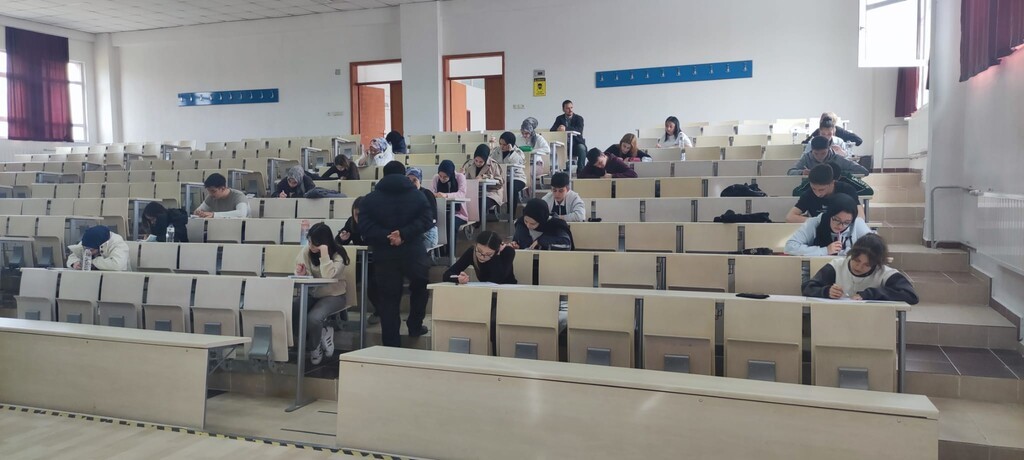 Hisarcık MYO’da lise öğrencilerine yönelik süreç odaklı değerlendirme sınavı
?v=1