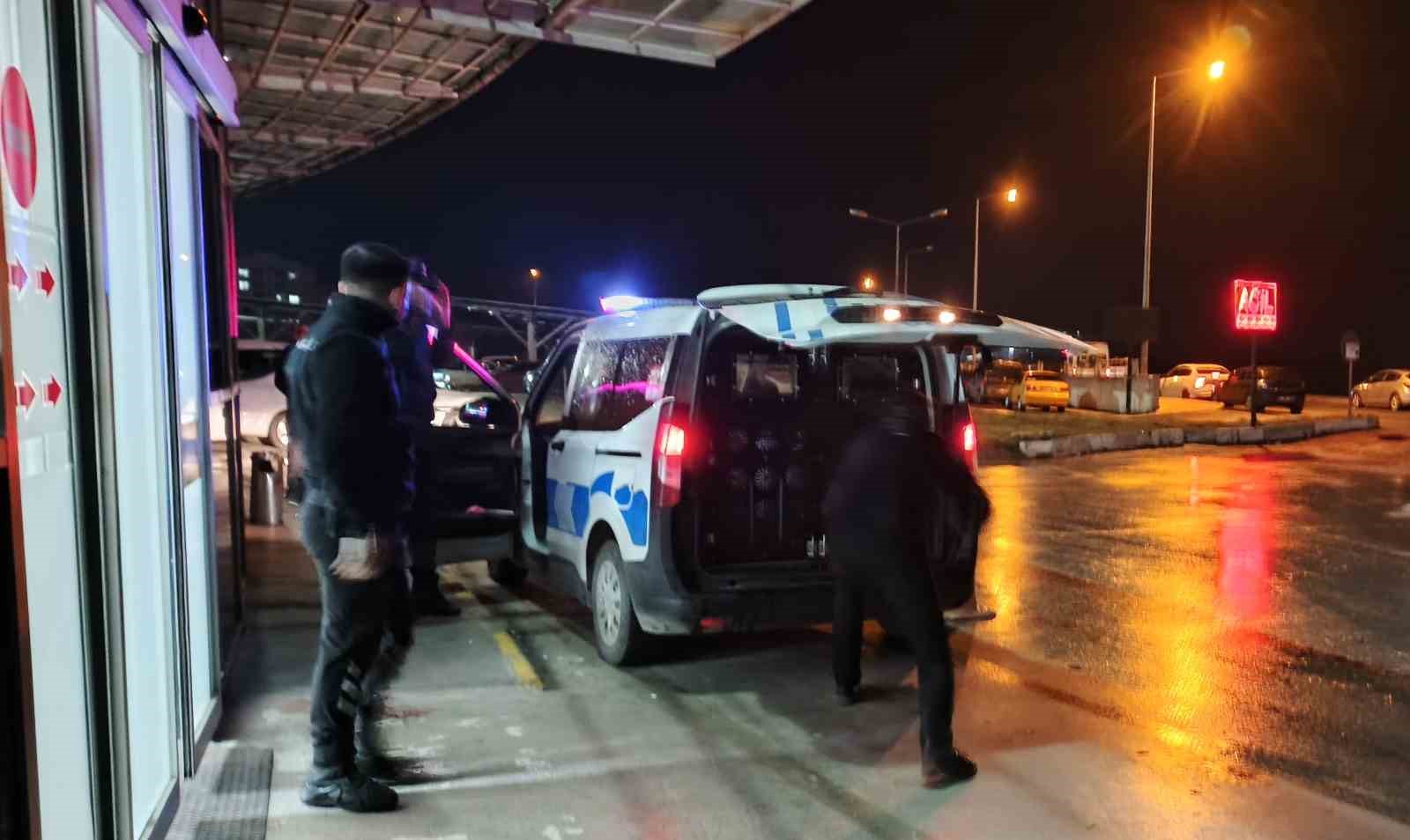 Bafra’da bıçaklı kavga: 5 tutuklama
?v=1