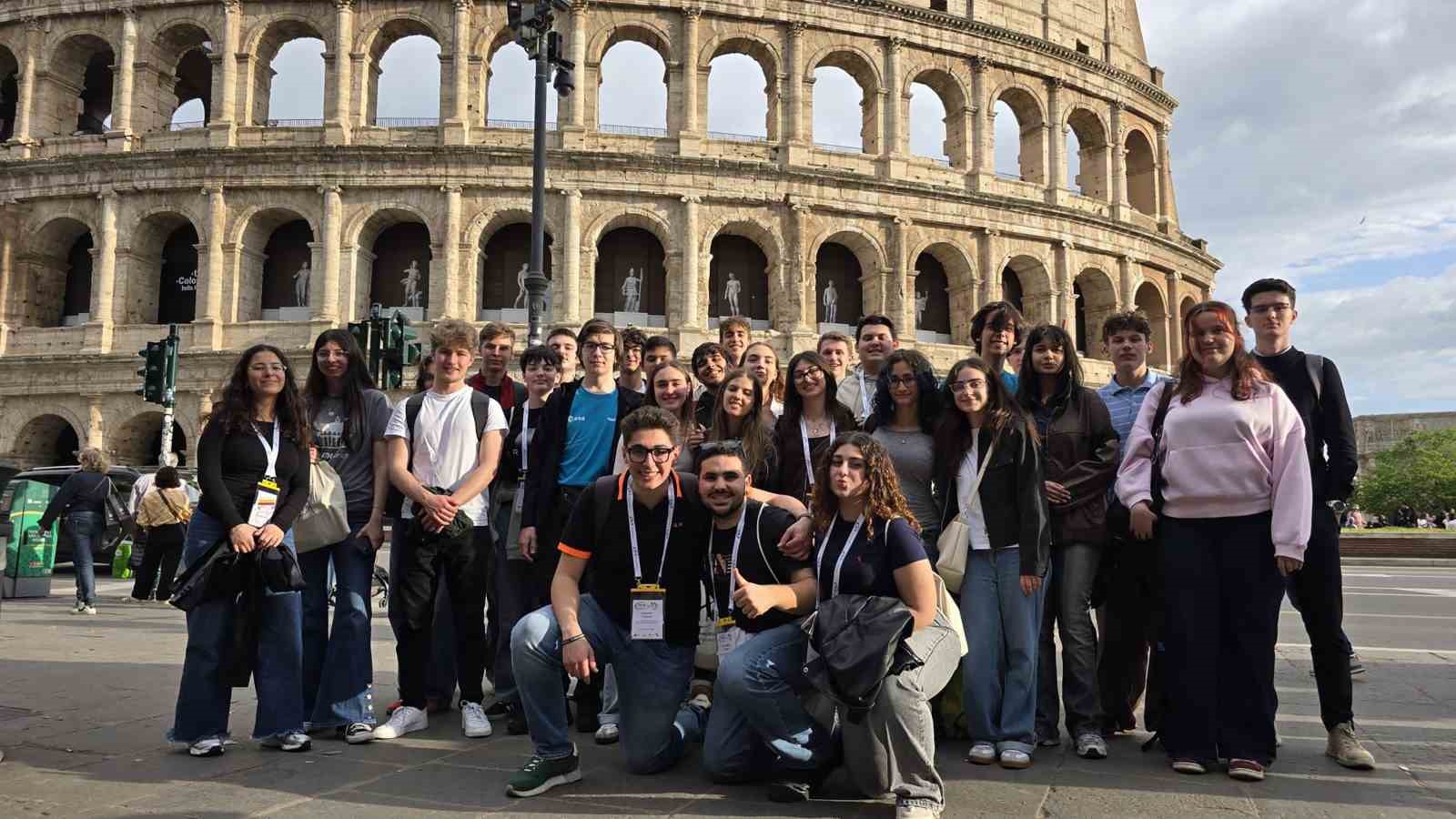 Muğlalı öğrenci İtalya’daki bilim zirvesinde Türkiye’yi temsil etti
?v=1