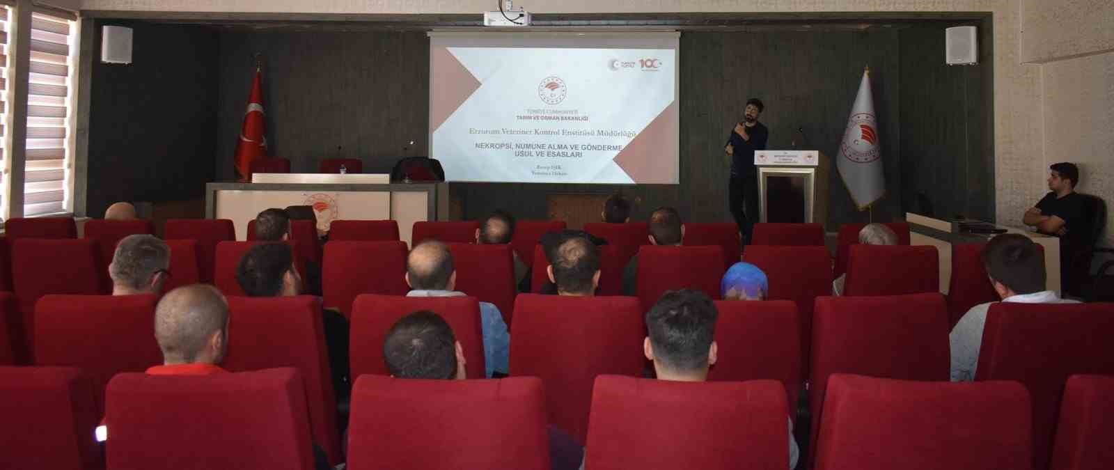 Bayburt’ta tarım personeline numune alma teknikleri anlatıldı
?v=1