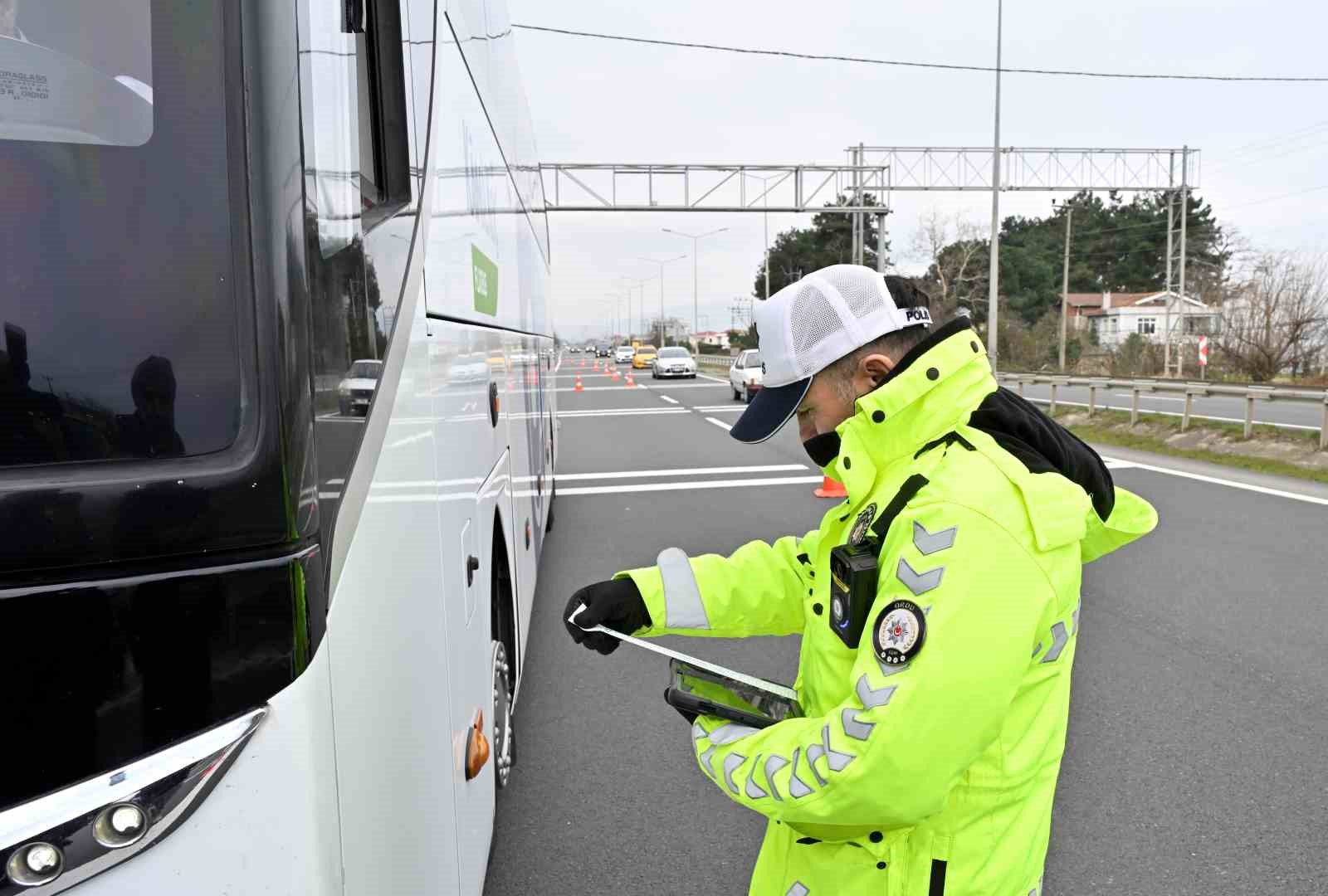 Ordu’da bir haftada 17 bine yakın araç ve sürücü denetlendi
?v=1