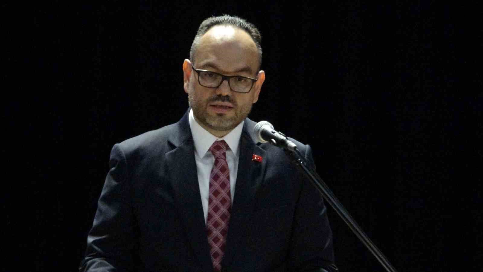 İletişim Başkan Yardımcısı Şahin:  Toplumların sağlıklı kararlar alabilmesi ve doğru yönlendirilebilmesi için güvenilir bilginin zamanında ve eksiksiz biçimde aktarılması elzemdir 
?v=1