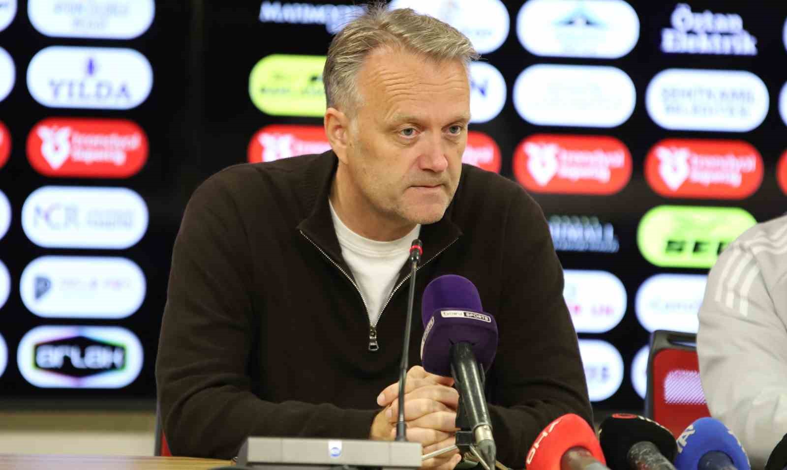 Erling Moe:  Bugünkü performansımızdan hayal kırıklığı yaşıyoruz ama hala şansımız var 
?v=1