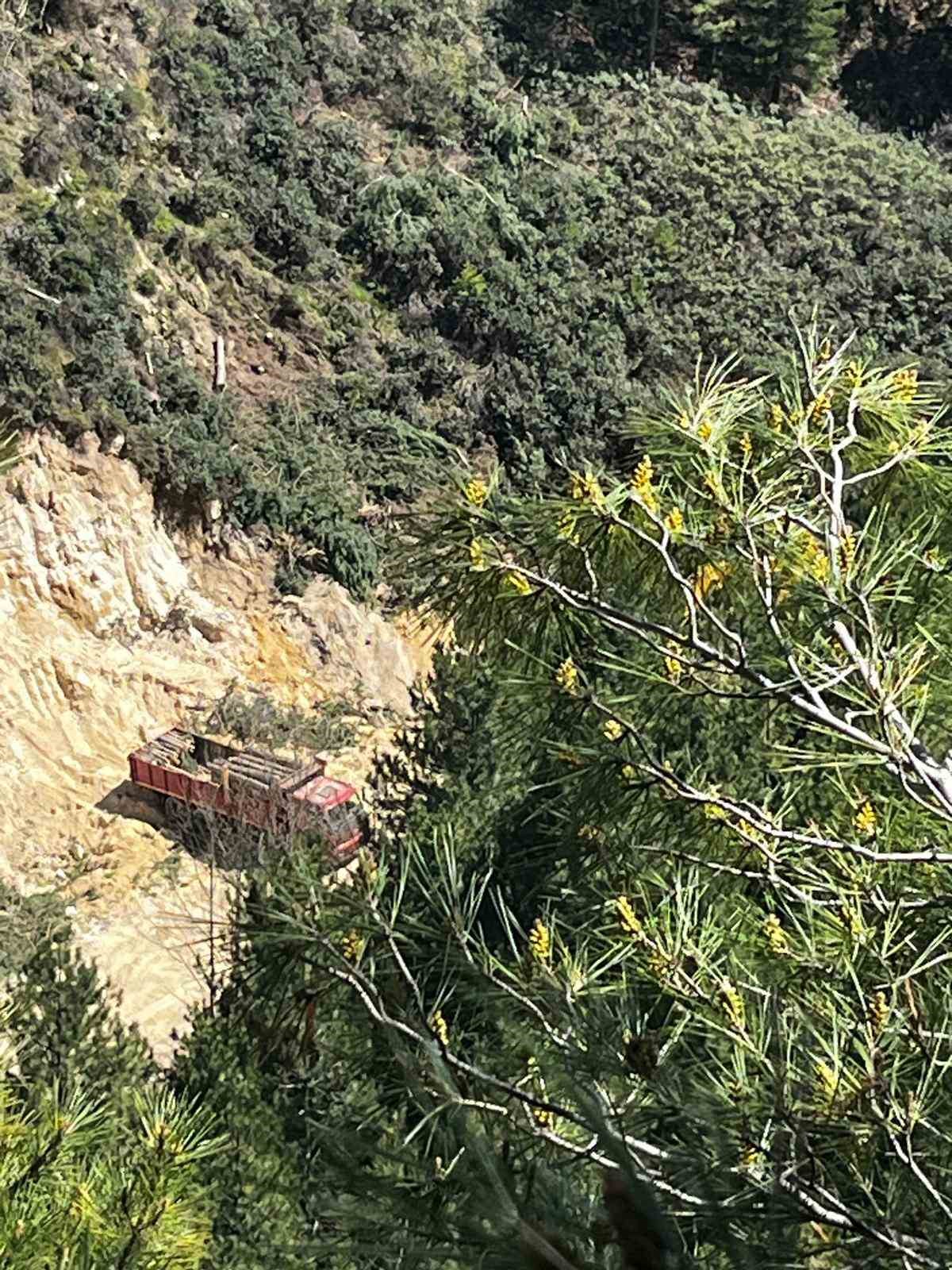 Buldan’da tartışmalı maden sahasında ağaç kesimi başladı
?v=1