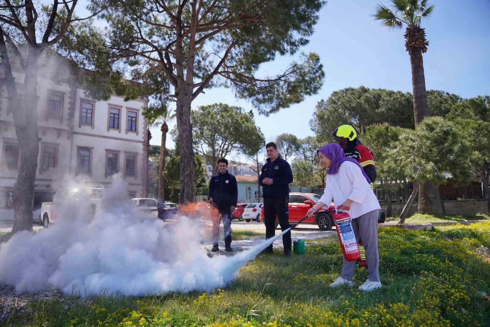 Ayvalık’ta yangınlara karşı tatbikat
?v=1