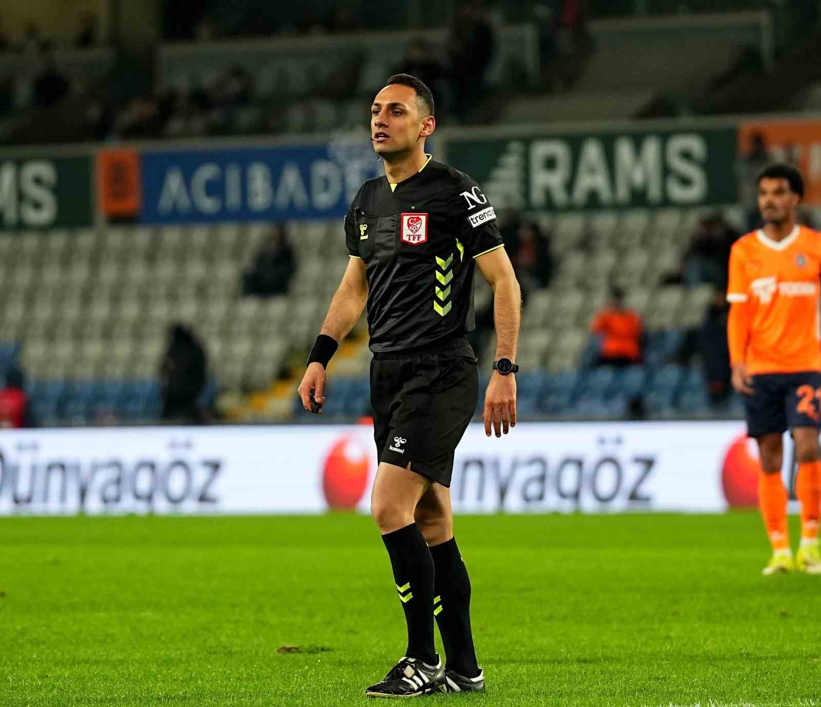 Galatasaray - Gençlerbirliği maçının hakemi Oğuzhan Aksu oldu
?v=1