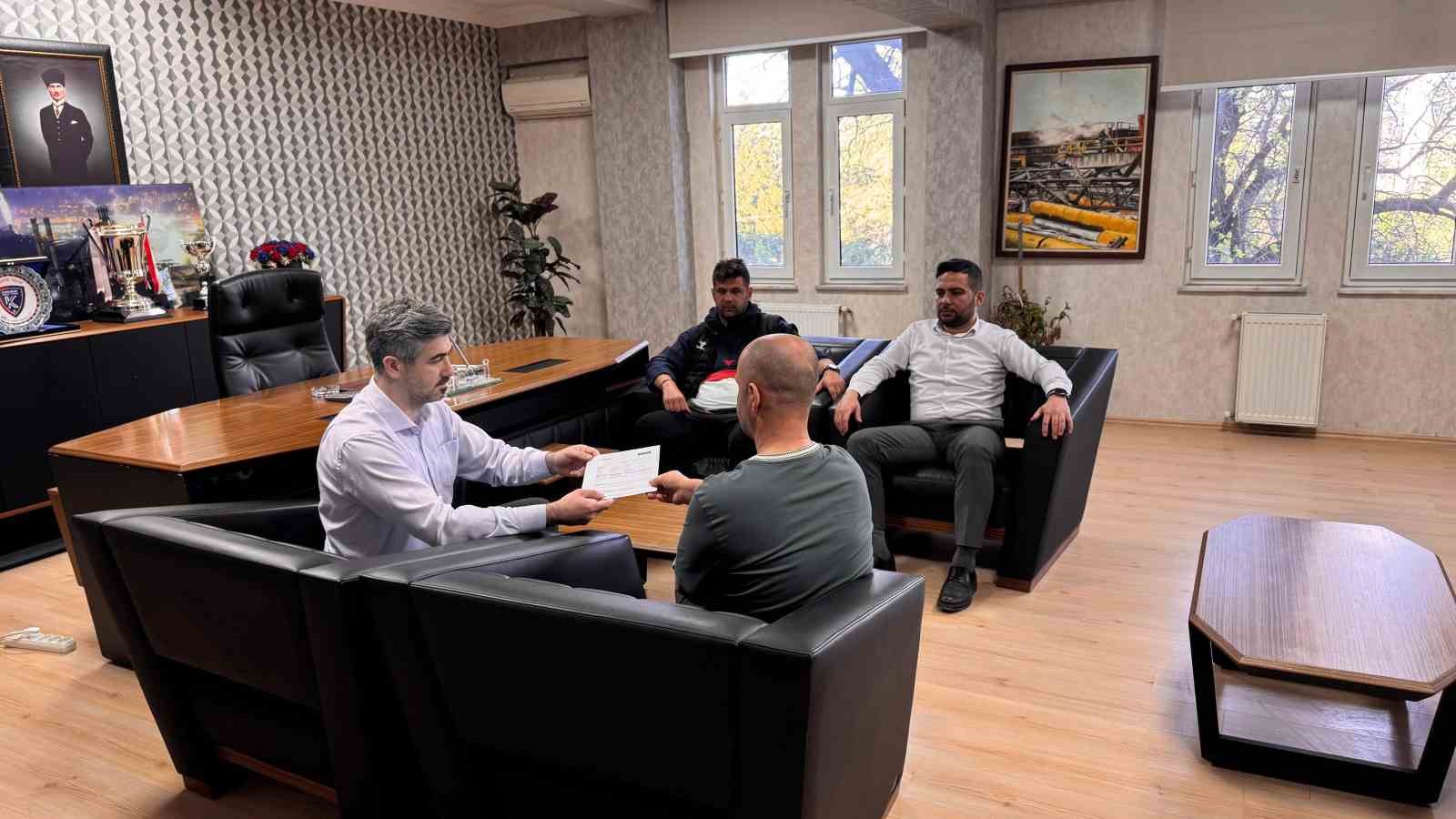 Karabük İdman Yurdu’ndan anlamlı destek
?v=1