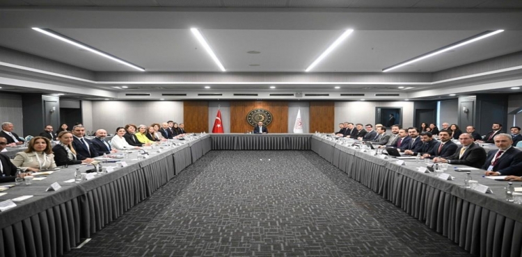 Bakan Kacır:  Türkiye olarak uluslararası ortaklıklarımızı güçlendirmeye devam ediyor; kurulan her iş birliğini önemli bir adım olarak görüyoruz ?v=1