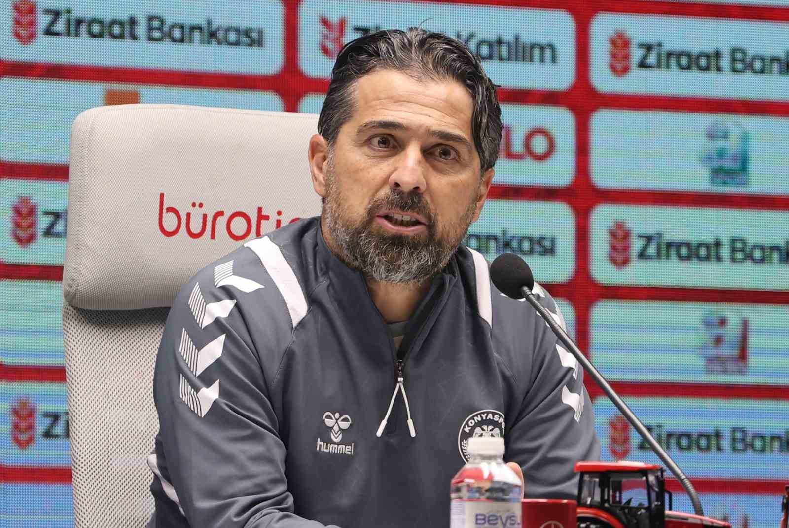 İlhan Palut:  Fenerbahçe galibiyeti bir öz güven ve bir enerji verecekse bu açıdan da bu galibiyetin bize getirdiği artılar olacaktır 
?v=1