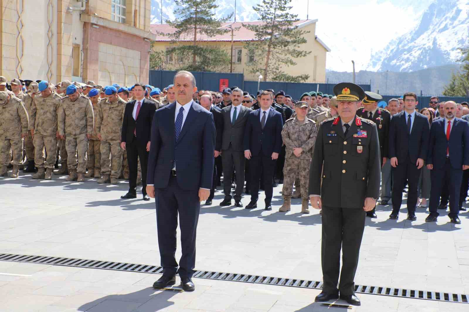 Hakkâri’nin kurtuluşu törenlerle kutlandı
?v=1