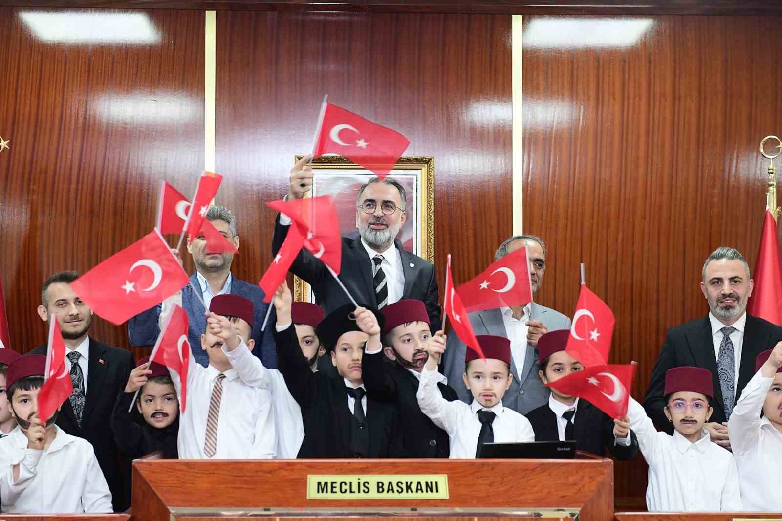 Kestel Belediyesi Meclis Salonu’nda miniklerden tarihi canlandırma
?v=1