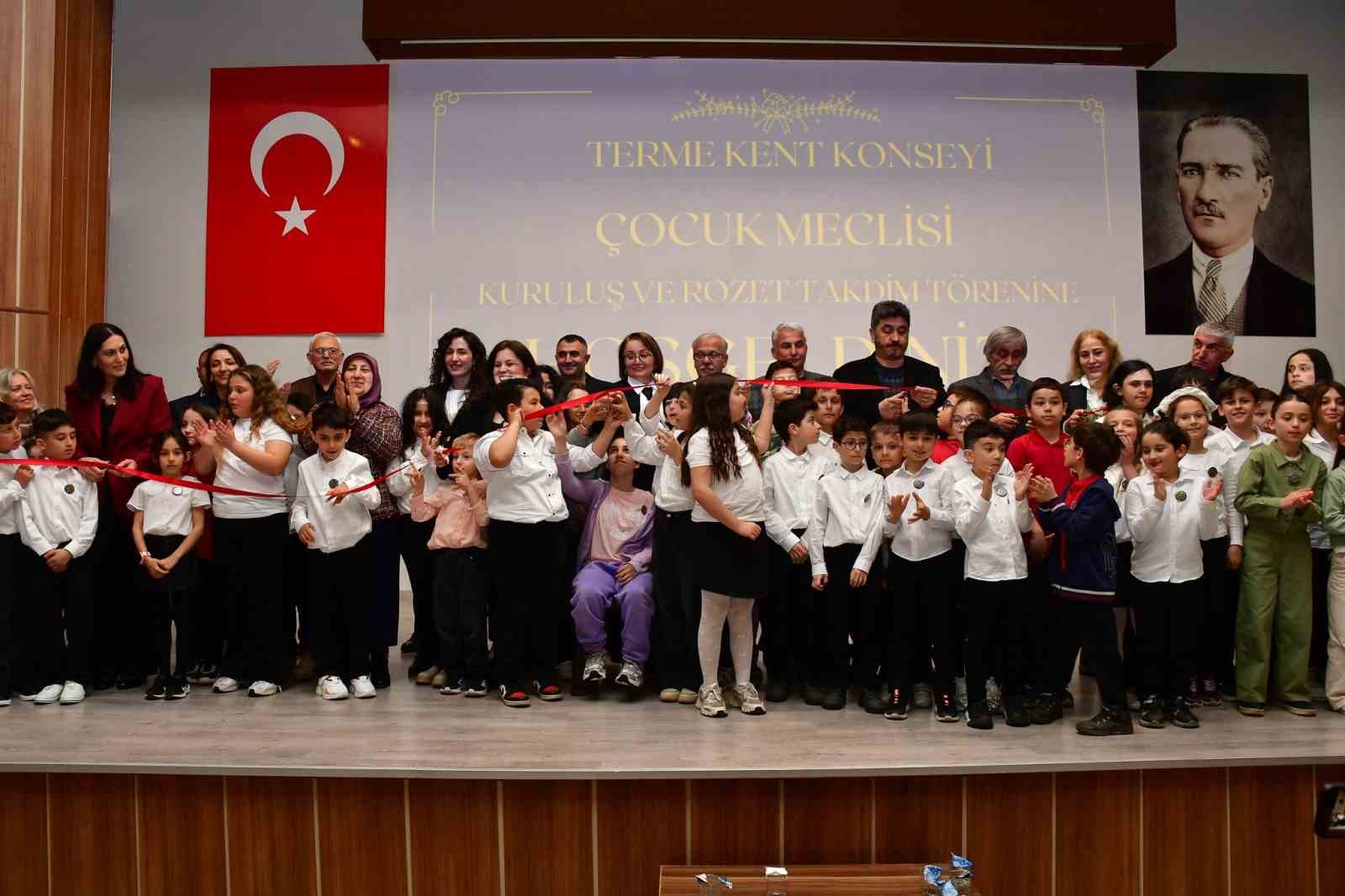 Terme’de çocuklar yönetimi katılıyor
?v=1