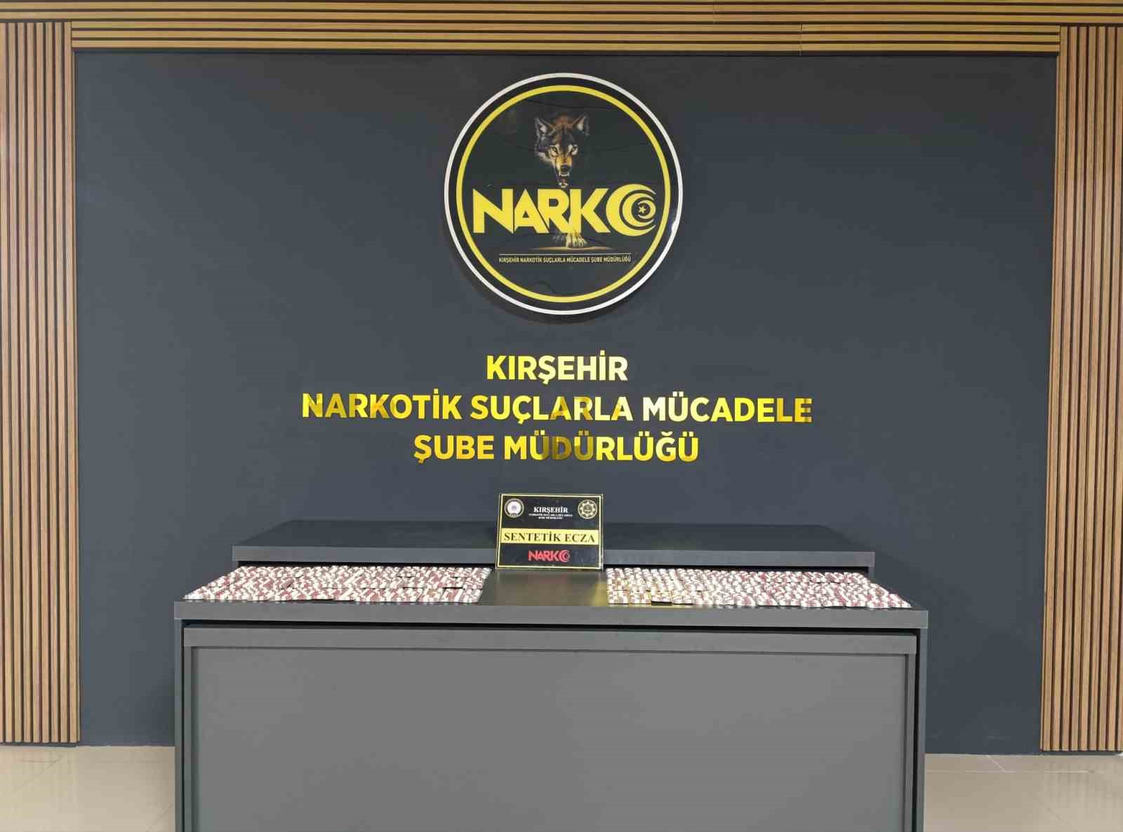 Yolcu otobüsünde uyuşturucu operasyonu: 2 tutuklama
?v=1