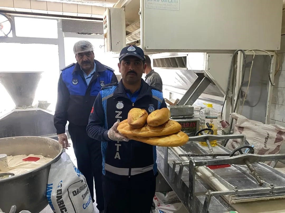 Sarıkamış’ta fırınlara denetim: Hijyen ve gramaj ön planda
?v=1