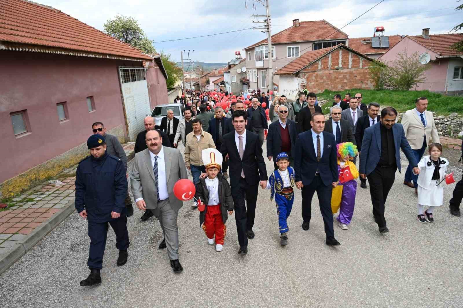 İlçede 23 Nisan öncesi coşkusu yürüyüşle taçlandı
?v=1