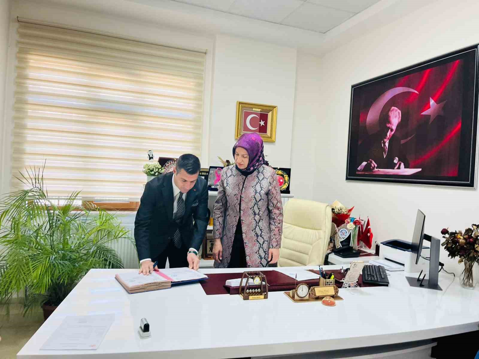 Muş’ta  Gençliğine İyi Bak 3: Ailene Sahip Ol  projesi hayata geçirildi
?v=1