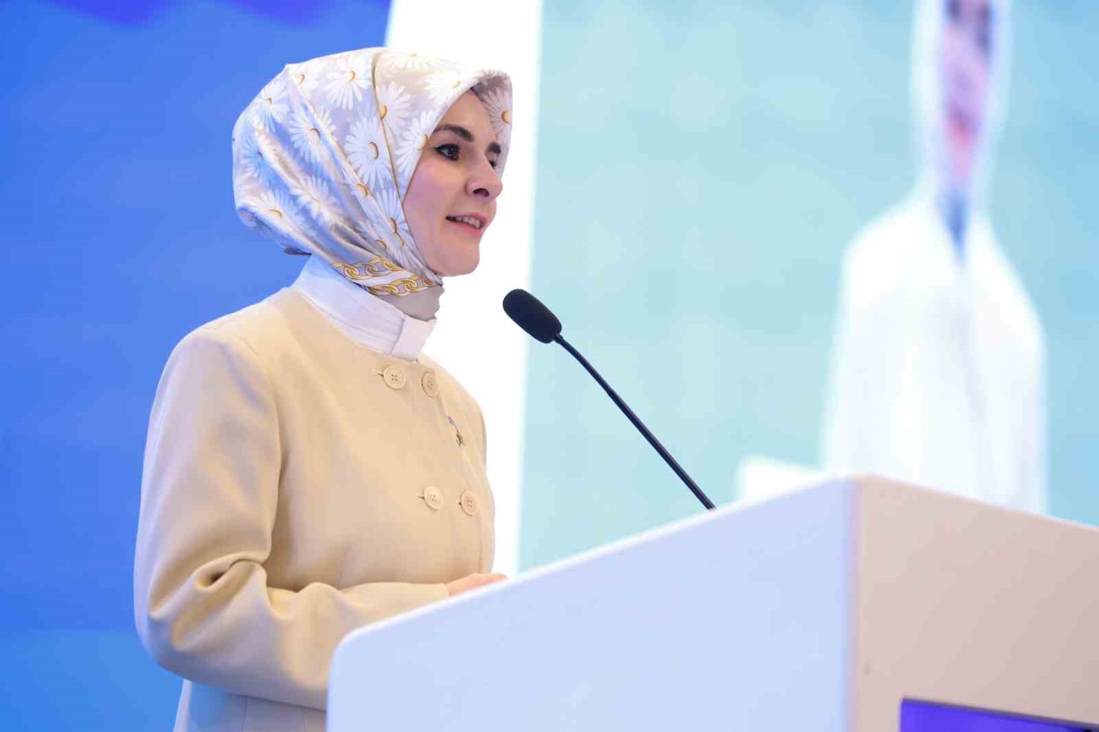 Bakan Göktaş:  Çocukların dijital dünyada güçlendirilmesine yönelik küresel iş birliğimizi ortak zeminde pekiştirdik 
?v=1