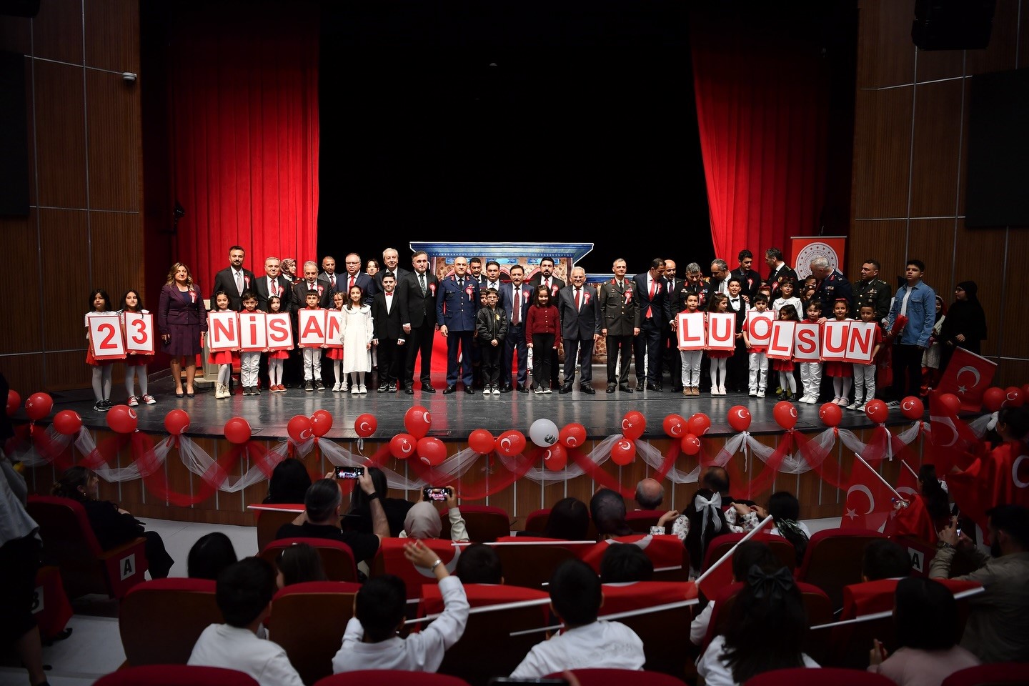 Kayseri’de 23 Nisan coşkuyla kutlandı
?v=1