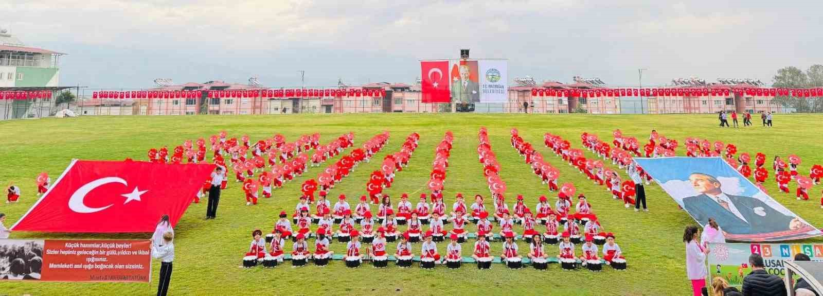 Bozdoğan’da 23 Nisan yağmura rağmen coşkuyla kutlandı
?v=1