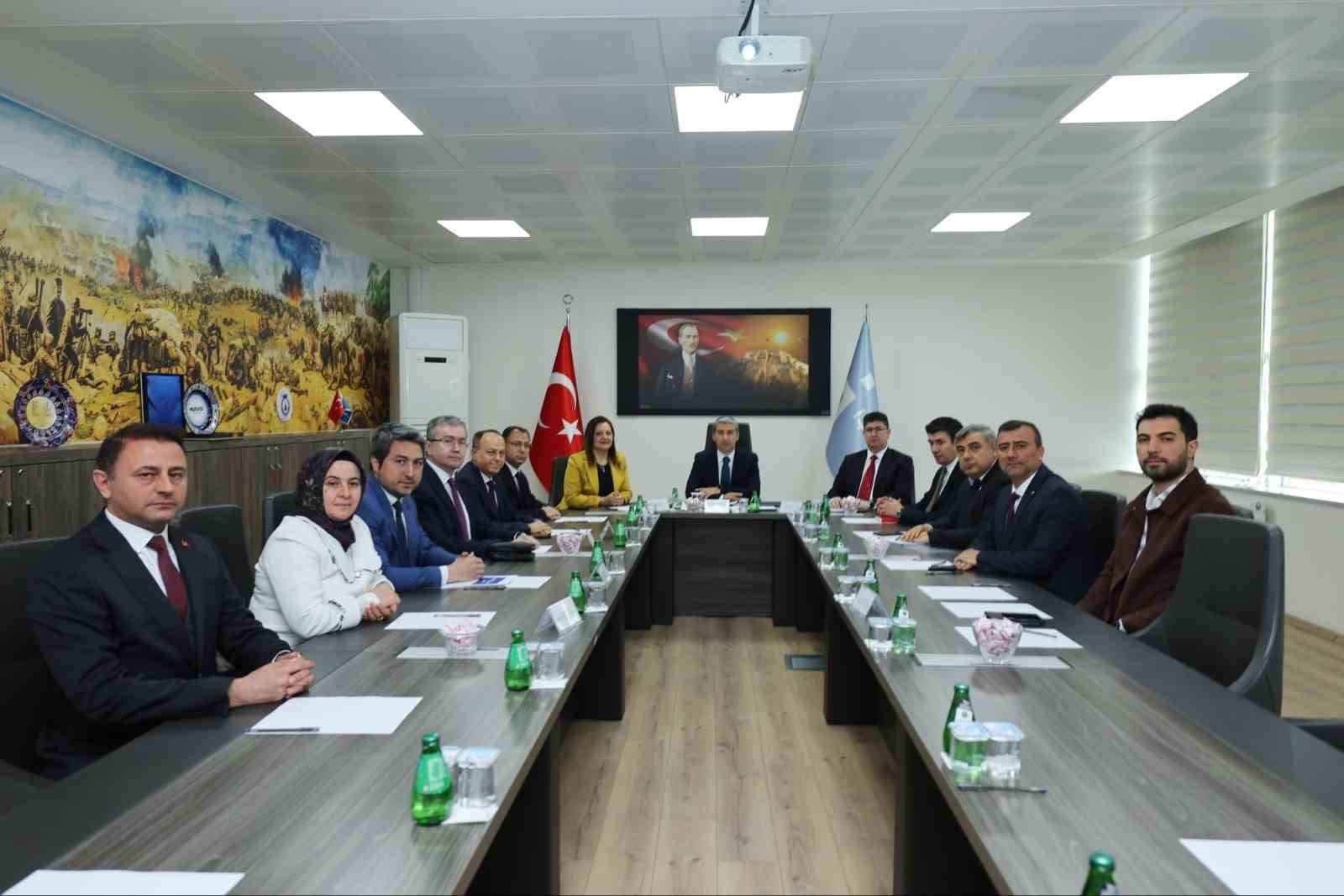 Vali Aktaş istihdamın önemine dikkat çekti
?v=1