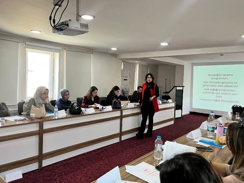 Niğde’de Temel Yenidoğan Bakım Eğitimi düzenlendi
?v=1