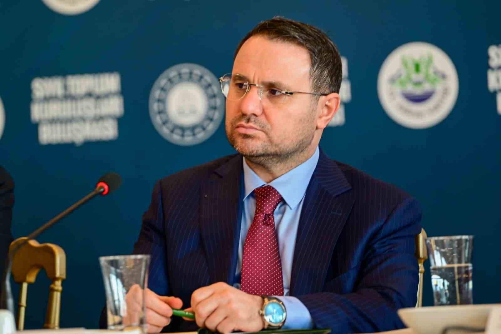 Bakan Gürlek, Edirne’de STK temsilcileriyle bir araya geldi:  Biz il ziyaretlerine çok önem veriyoruz 
?v=1