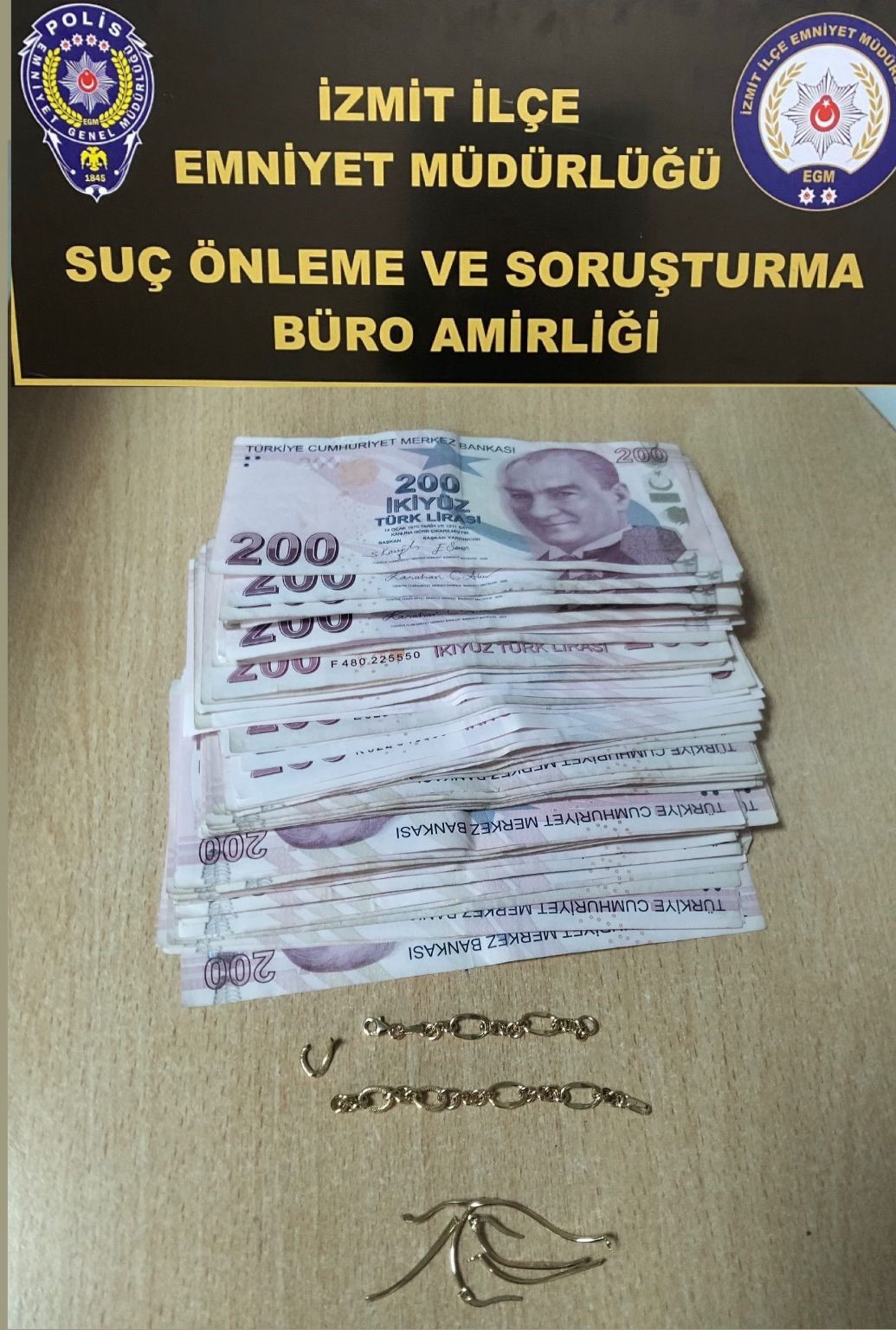 Kocaeli’de kuyumcularda sahte altın bozduran şüpheli yakalandı
?v=1