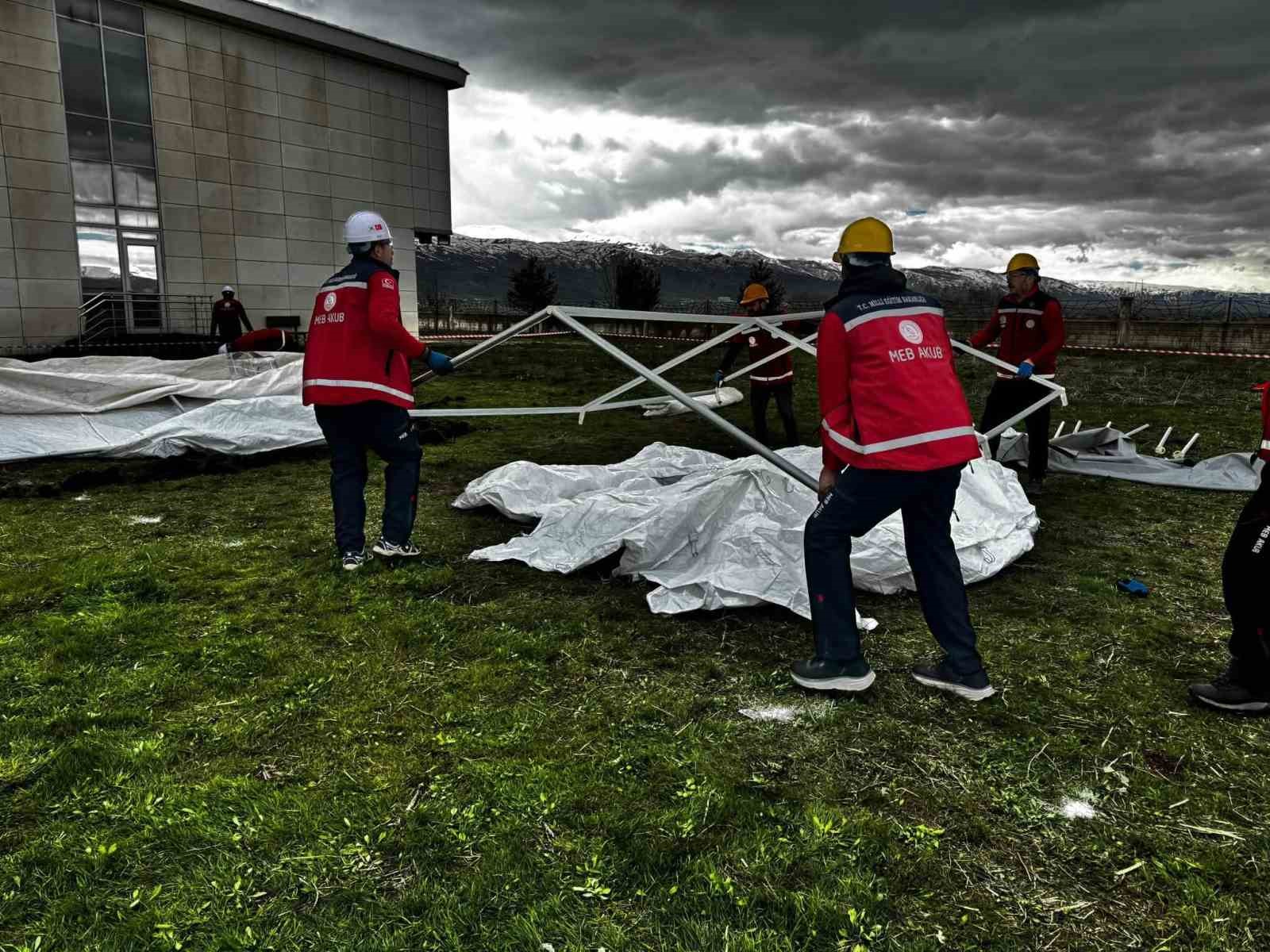 Muş’ta MEB AKUB ekibine akreditasyon
?v=1