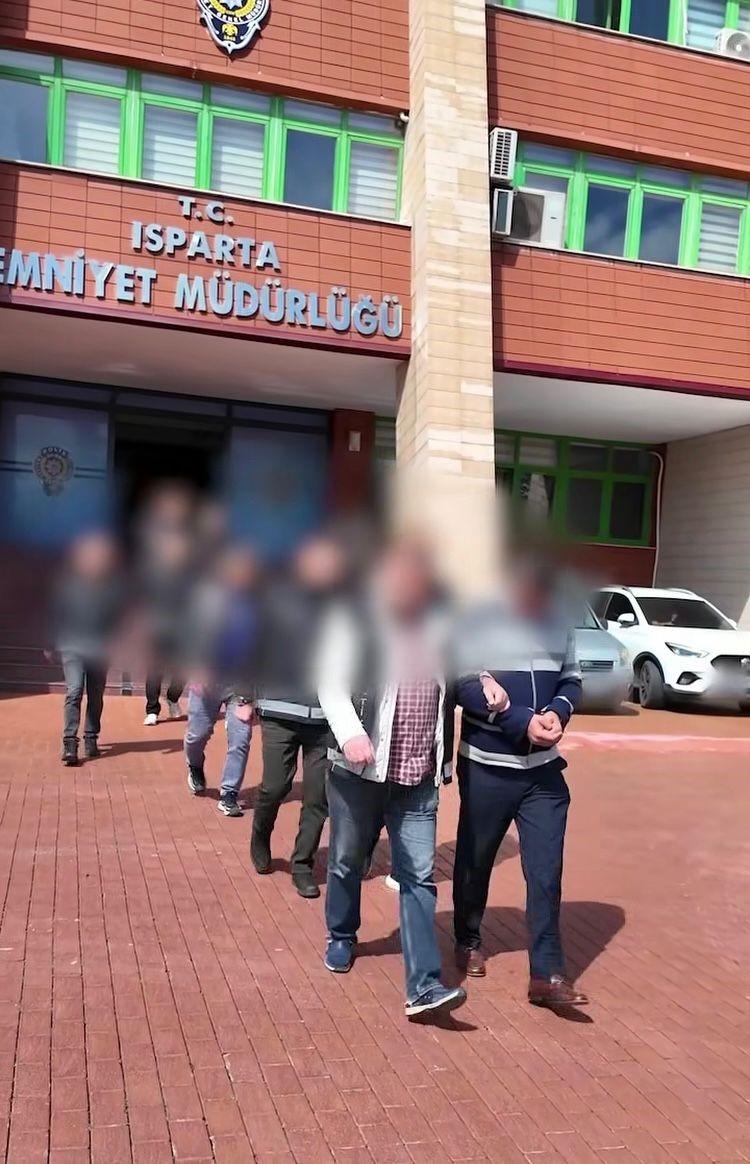 Isparta’da  22 yıl hapis cezası bulunan firari yakalandı
?v=1