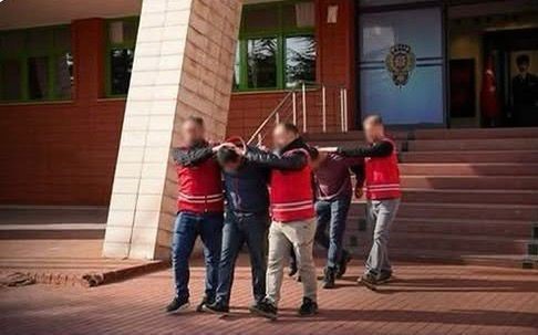 Ev ilanı üzerinden dolandırıcılık yapan 2 şüpheli tutuklandı
?v=1