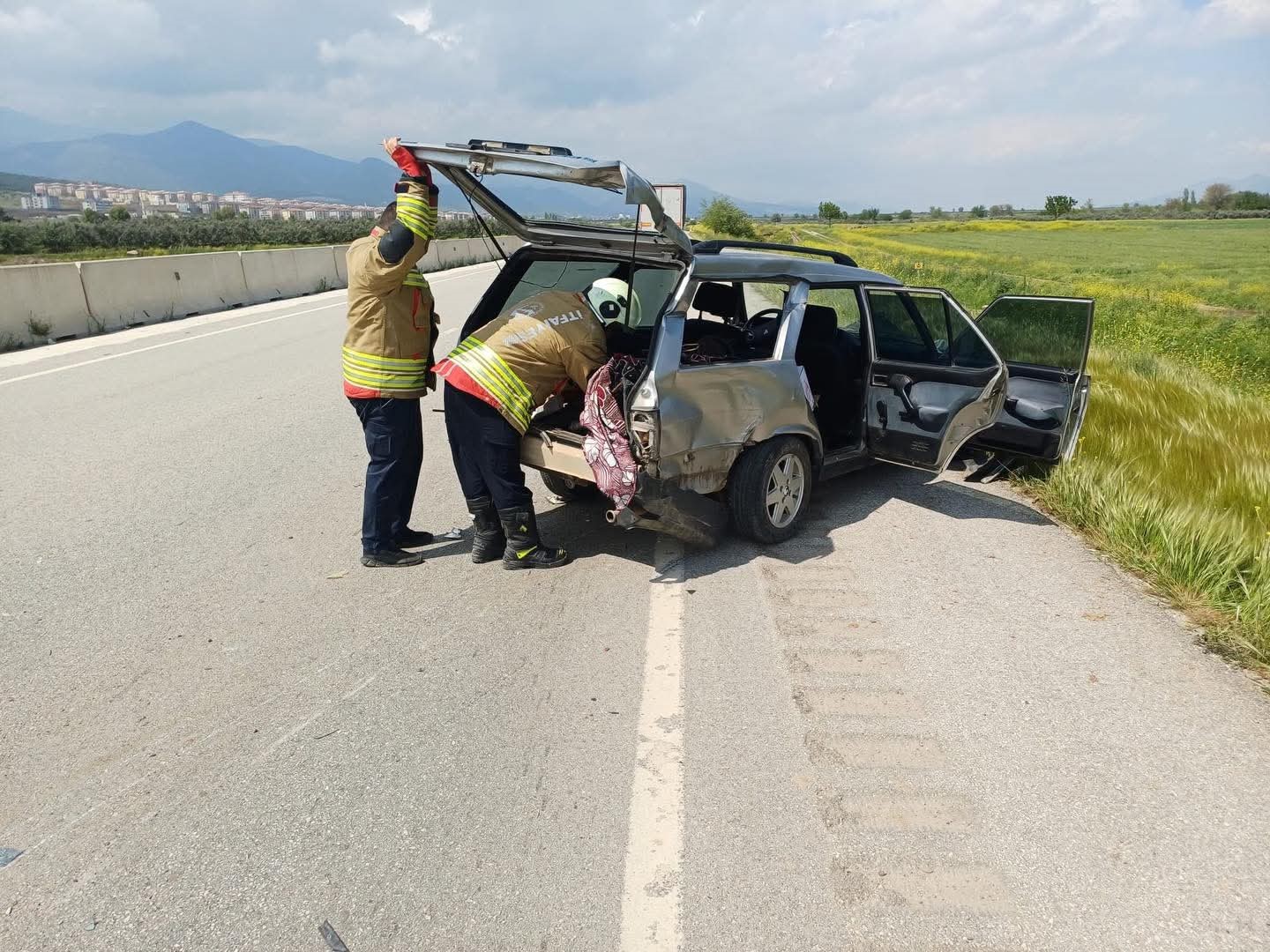 Tofaş hurdaya döndü: 2 yaralı
?v=1