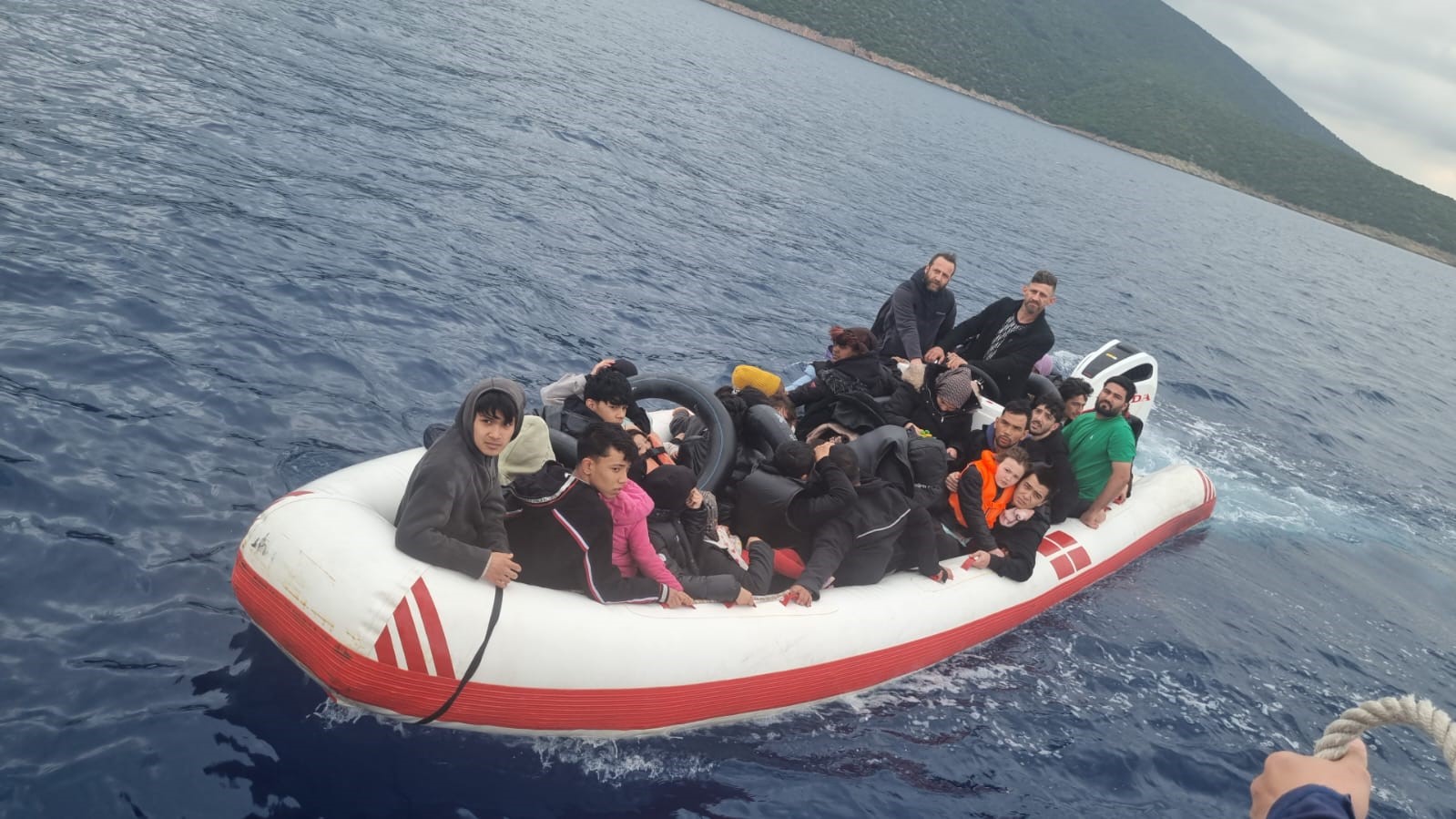 Bodrum’da 40 düzensiz göçmen yakalandı: 2 gözaltı
?v=1