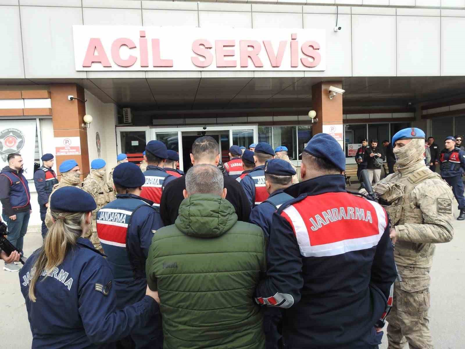 Rüşvet operasyonunda 13 şüpheli tutuklandı
?v=1