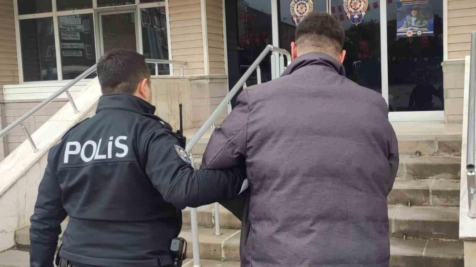 Kırıkkale’de aranan 2 hükümlü yakalandı
?v=1